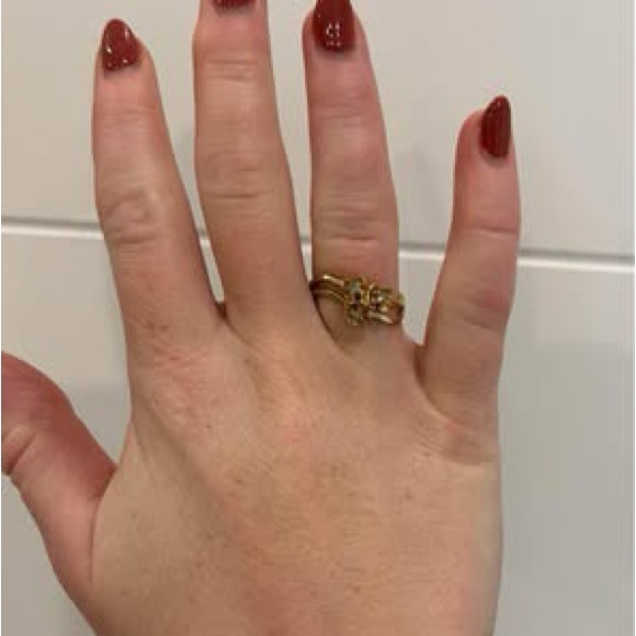 Vintage Avon ring - Picture 2 of 3